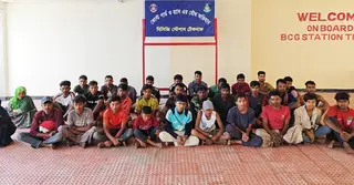 কক্সবাজারে যৌথ অভিযানে পাচারের উদ্দেশে ৩২ বন্দি উদ্ধার